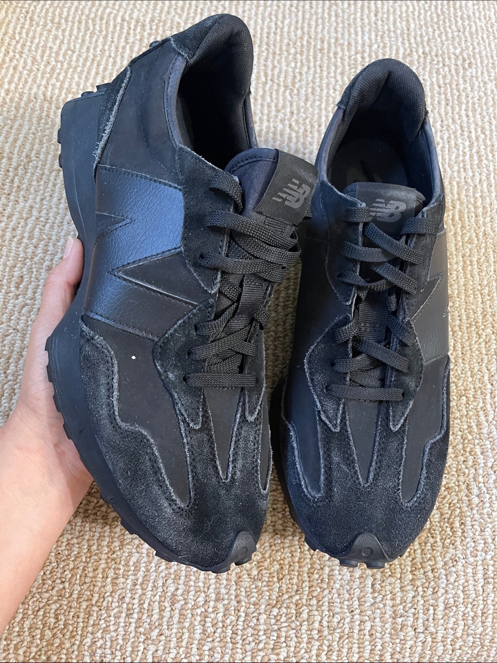 New Balance 327